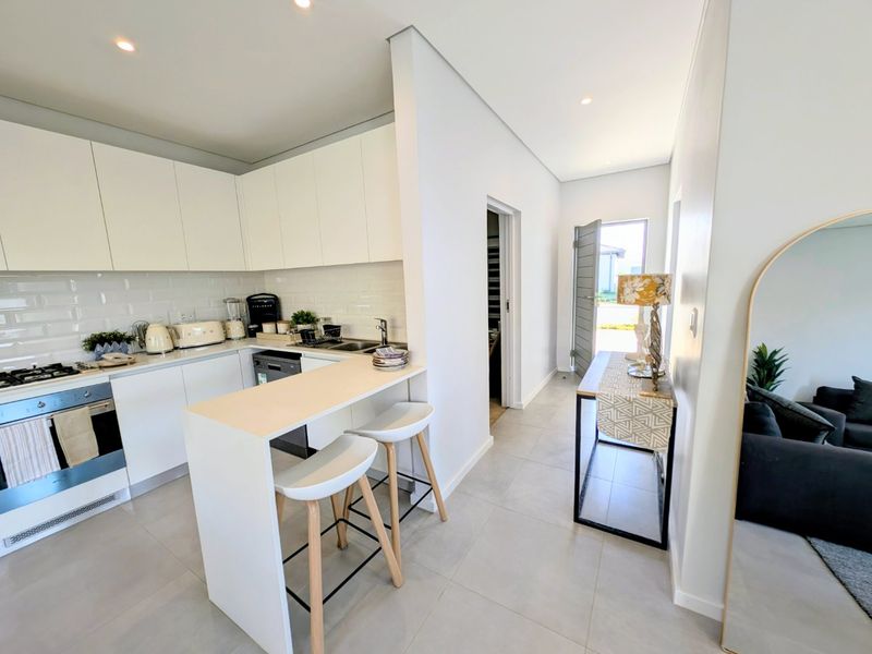 Capri Village  - Salta, Sibaya - No Transfer Duty - Brand new  LAST remaining opportunity -3-bedroom freestanding simplex in the sought-after over  Capri - over50's estate  -  pet friendly and wonderful amenities - Fully airconditioned and partially fenced - ready for occupation - Photo 5