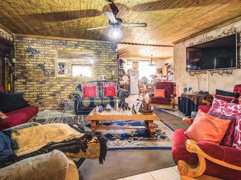 A Home Like No Other - Photo 9
