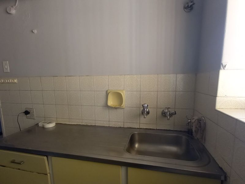 2 Bed Apartment in Benoni Central for Sale - Photo 6