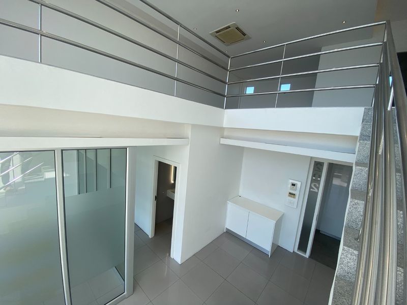 139m2 Premium Commercial Space to Let  - Photo 5