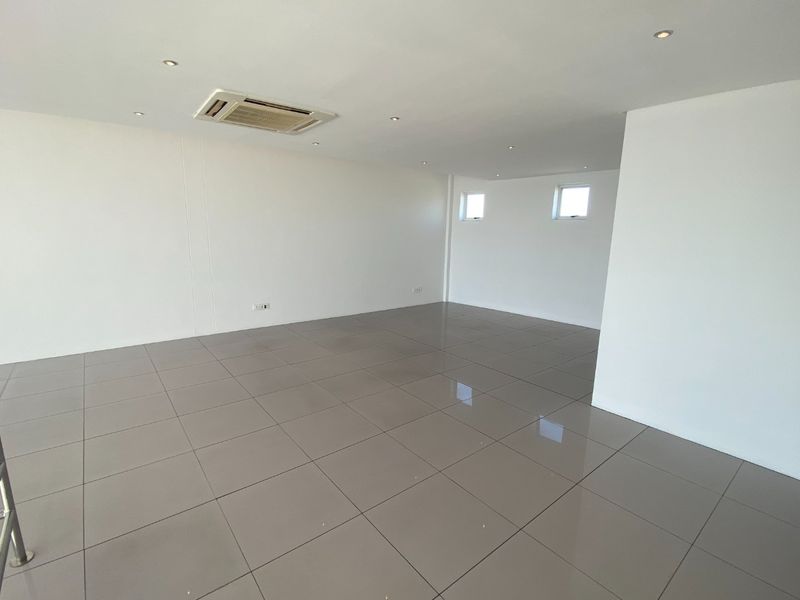 139m2 Premium Commercial Space to Let  - Photo 7