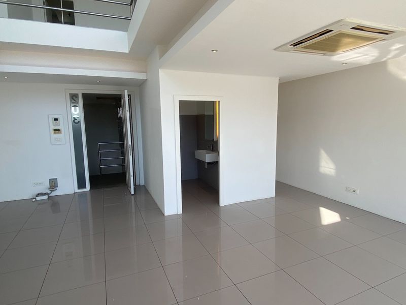135 Premium Commercial Space to Let  - Photo 4