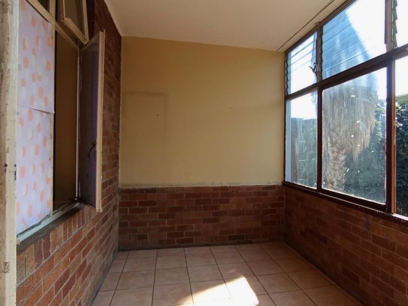 2 bedroom apartment in sunnyside for sale - Photo 8