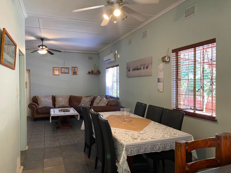 Family Home in Barberton with Sunny garden  - Photo 3