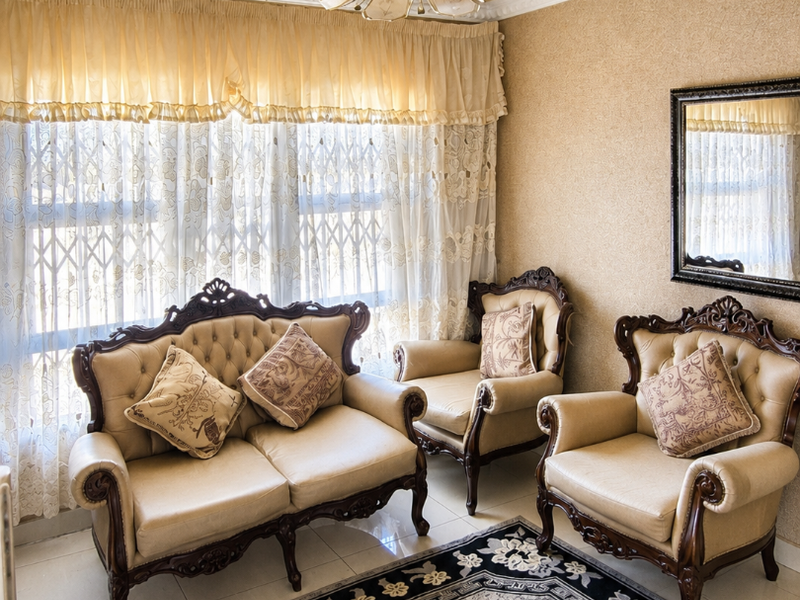 Exceptional Double-Storey Family Home with Breathtaking Soweto Views - Photo 8