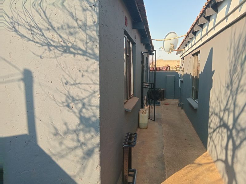 3 Bed House in Villa Liza for Sale - Photo 3