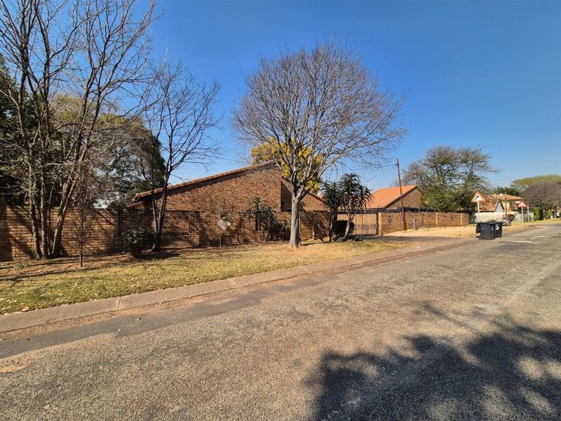 A Rare Investment with Endless Possibilities – Two Independent Homes on Separate Erven – An Outstanding Opportunity for Extended Families or Investors - Photo 1