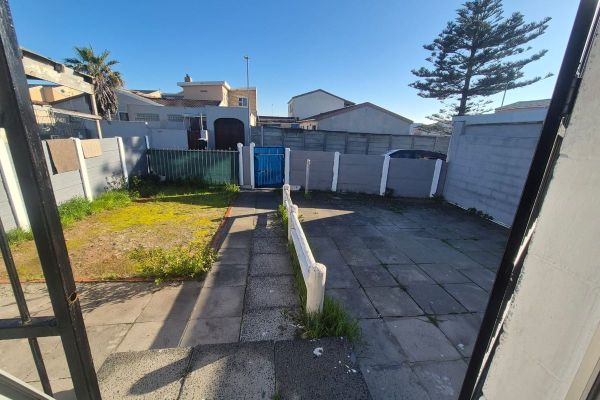 3 Bedroom Home For Sale in Rocklands - Photo 4