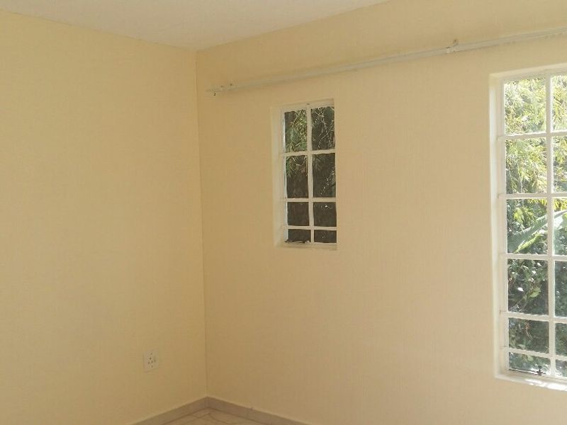 Charming 3-Bedroom Garden Townhouse – Secure, Comfortable & Move-In Ready! - Photo 9