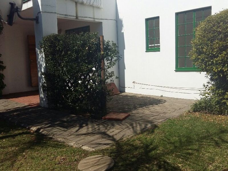 Charming 3-Bedroom Garden Townhouse – Secure, Comfortable & Move-In Ready! - Photo 3
