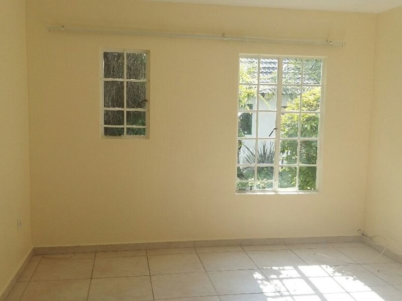 Charming 3-Bedroom Garden Townhouse – Secure, Comfortable & Move-In Ready! - Photo 7