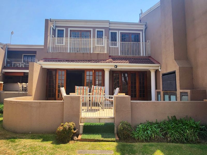 Exclusive Vaal River Four bedroom Townhouse For Sale - Photo 4