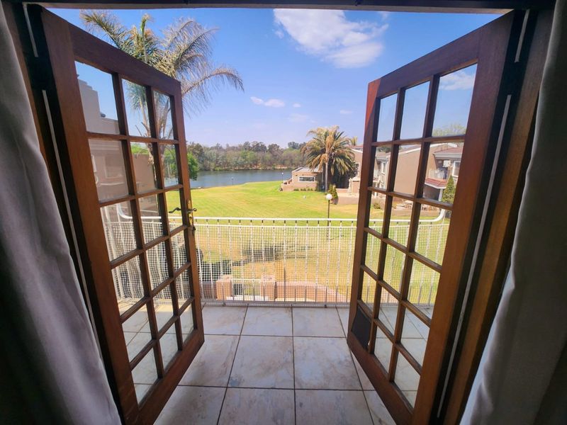 Exclusive Vaal River Four bedroom Townhouse For Sale - Photo 1