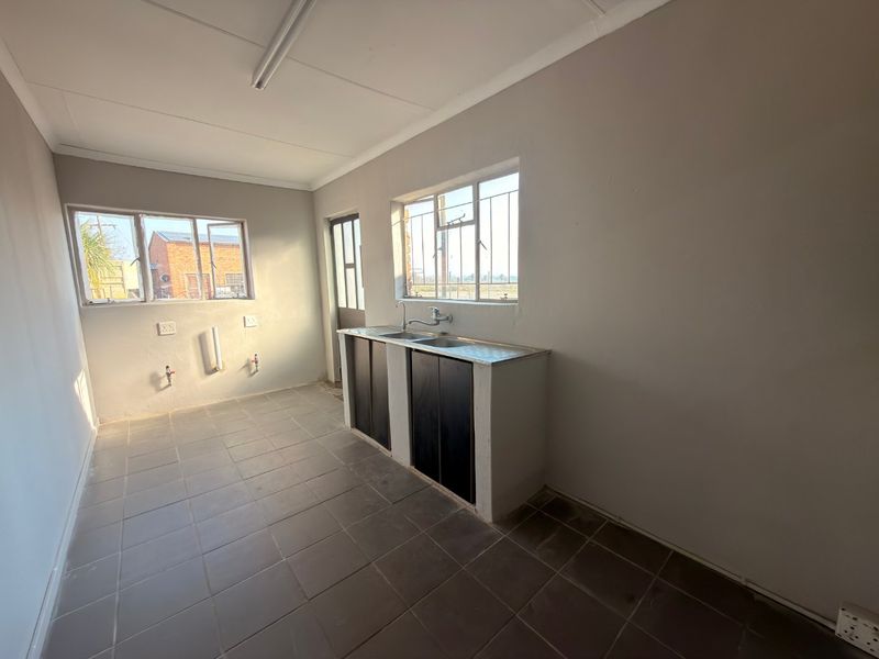 2-Bedroom House to Rent – Brits - Photo 10