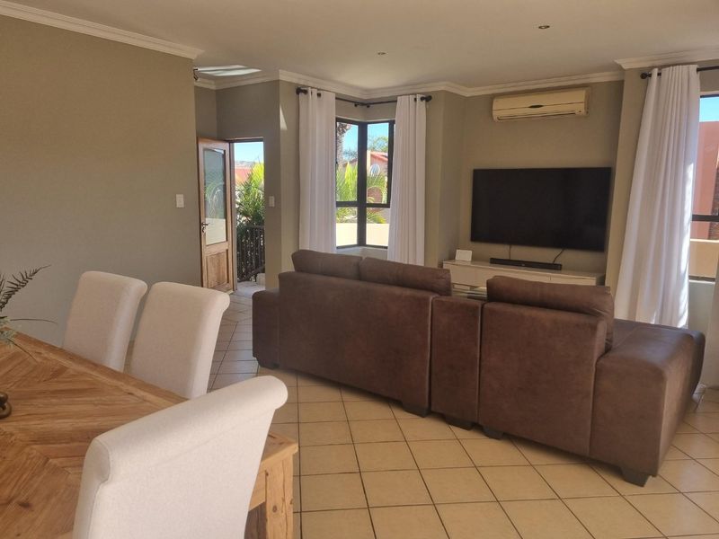 Beautiful Sunny Double-Storey Home in Xanadu Eco Estate, Hartbeespoort - Photo 7