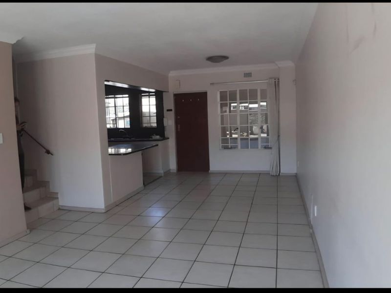 Spacious Townhouse offering lots of living space - Photo 6