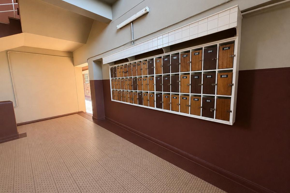 Spacious Stilfontein Apartment with secure parking - Photo 3