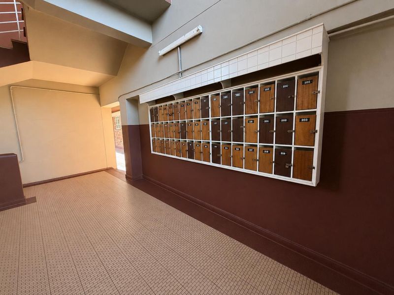 Spacious Stilfontein Apartment with secure parking - Photo 3