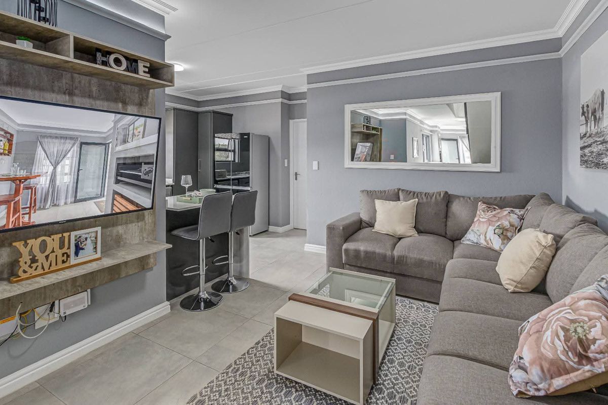 Beautiful 4-Bedroom Townhouse for Rent – Available 1 August - Photo 4