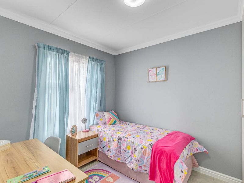 Beautiful 4-Bedroom Townhouse for Rent – Available 1 August - Photo 9