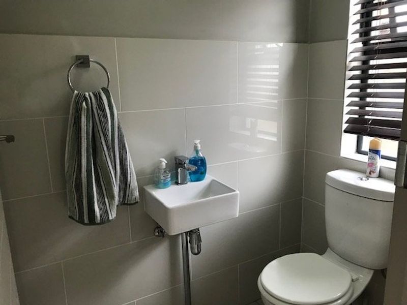 3 Bedroom Duplex FOR SALE in Rooihuiskraal North - Photo 8