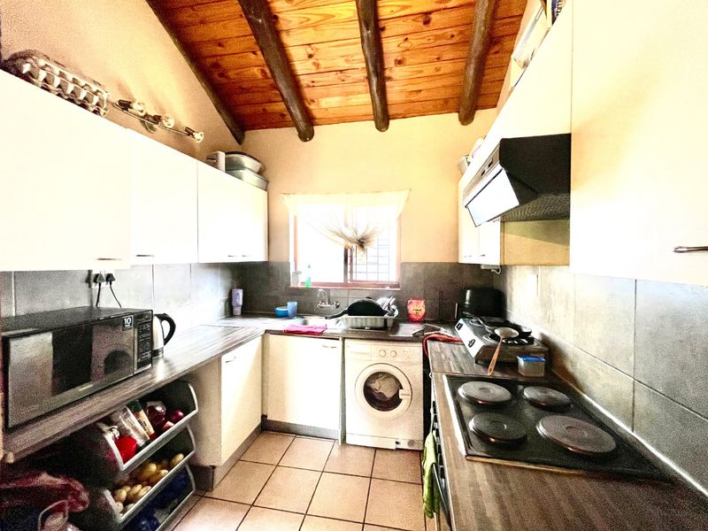Well Priced  3 Bedroom 2 Bathroom To Go - Photo 10