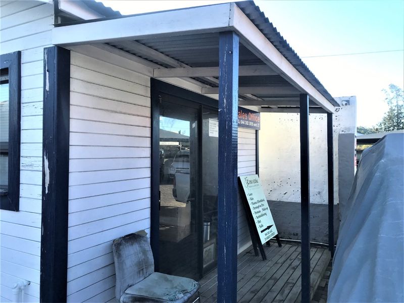 Prime Waterfront Drive Property for Redevelopment and/or Significant Existing Rental Income - Photo 8