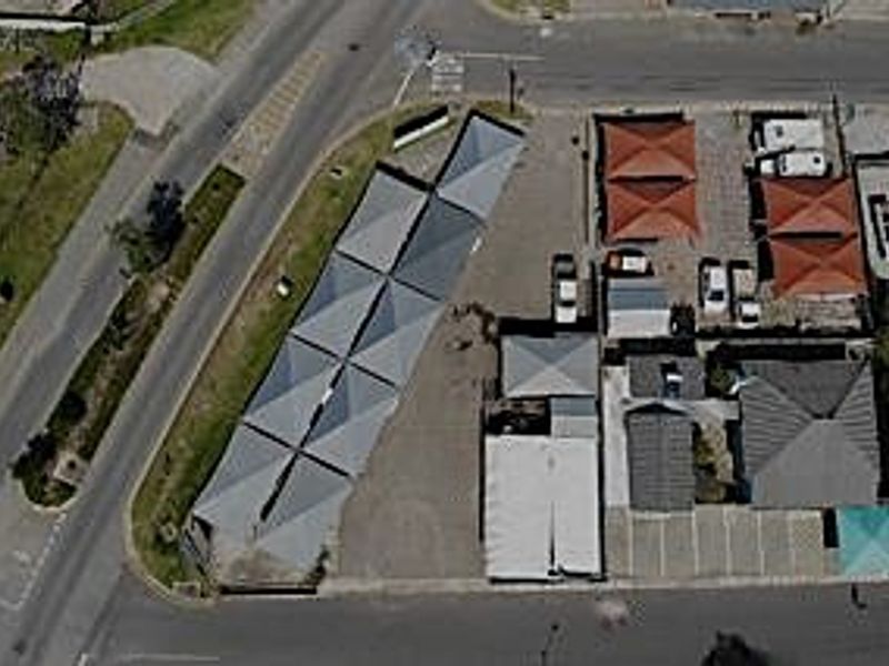 Prime Waterfront Drive Property for Redevelopment and/or Significant Existing Rental Income - Photo 4