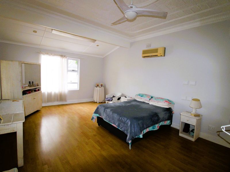 Pristine Older Home with Exceptional Versatility & Flatlet Discover Timeless Elegance and Endless Possibility - Photo 10