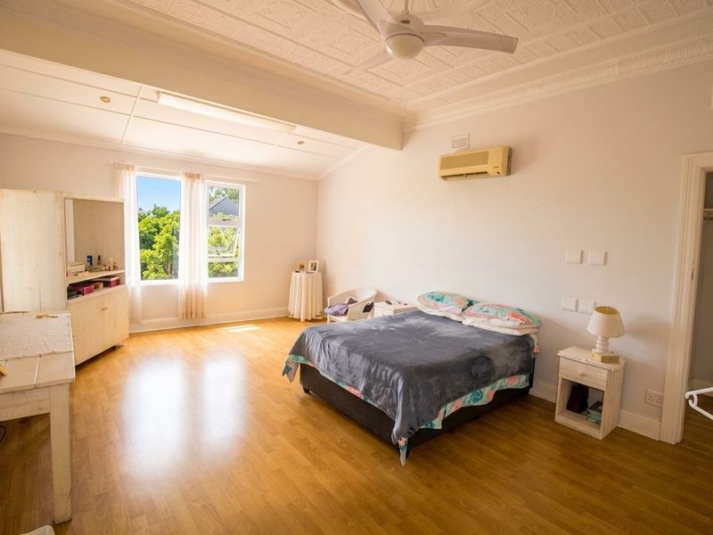 Pristine Older Home with Exceptional Versatility & Flatlet Discover Timeless Elegance and Endless Possibility - Photo 9