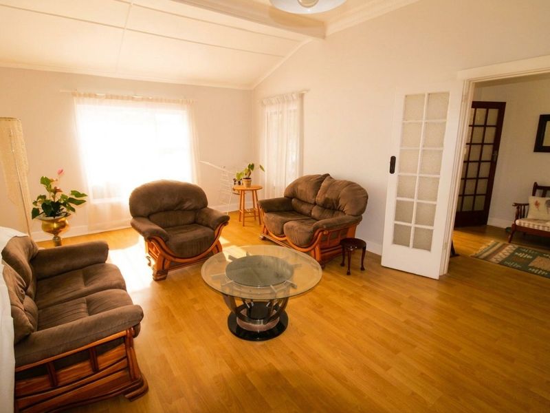 Pristine Older Home with Exceptional Versatility & Flatlet Discover Timeless Elegance and Endless Possibility - Photo 6
