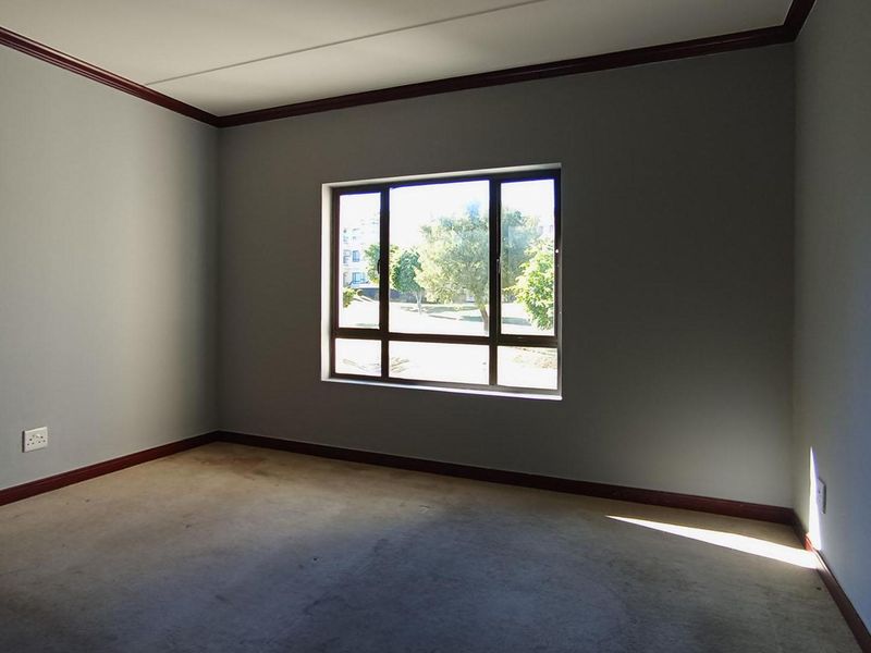 Modern 2 Bedroom Apartment with Garden Views in Rosa Royale, Summerset - Photo 10
