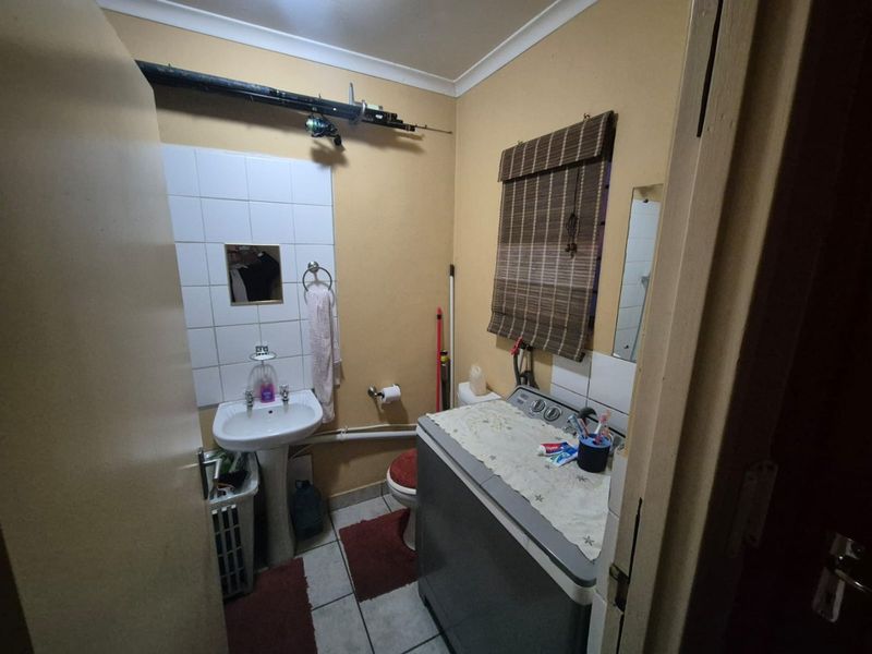 2 Bedroom Home For Sale – Pelican Park - Photo 8