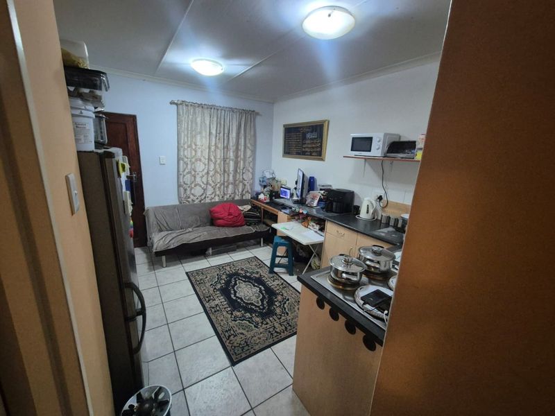 2 Bedroom Home For Sale – Pelican Park - Photo 7