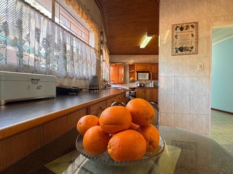 Well appointed, with exceptional value in Vanderbijlpark, SE7 - Photo 2