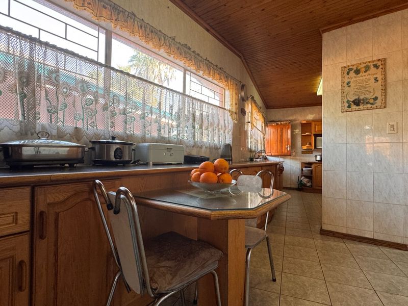 Well appointed, with exceptional value in Vanderbijlpark, SE7 - Photo 6