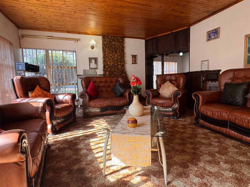 Well appointed, with exceptional value in Vanderbijlpark, SE7 - Photo 3