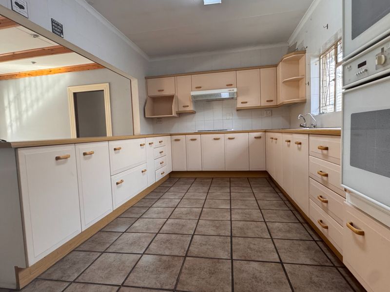 Spacious Full Title Simplex in Three Rivers Proper - Photo 3