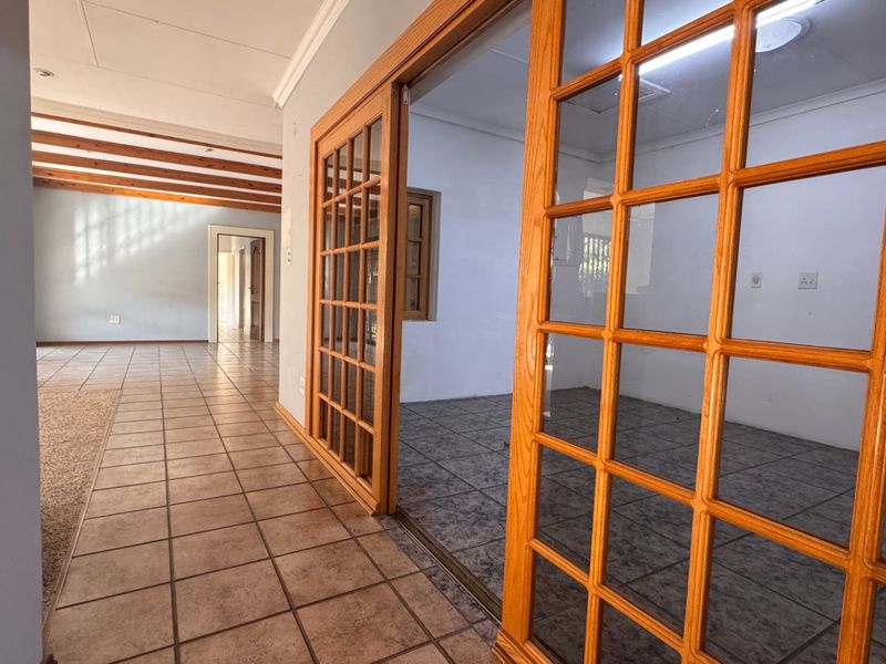 Spacious Full Title Simplex in Three Rivers Proper - Photo 9
