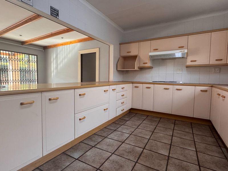 Spacious Full Title Simplex in Three Rivers Proper - Photo 7