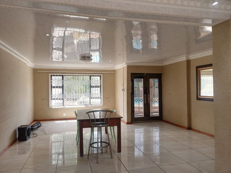 3 Bed House in Amalinda North, Amalinda for Sale - Photo 10