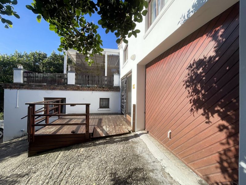 Elevated Family Home with Panoramic Views - Photo 5
