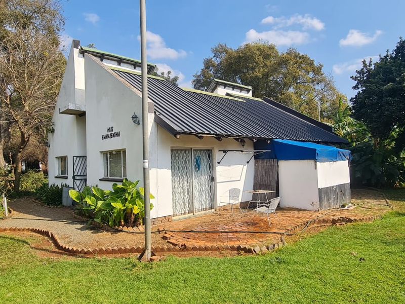 Expansive 2.1 Hectare Smallholding for Sale in Bon Accord - COME MAKE A OFFER  - Photo 4