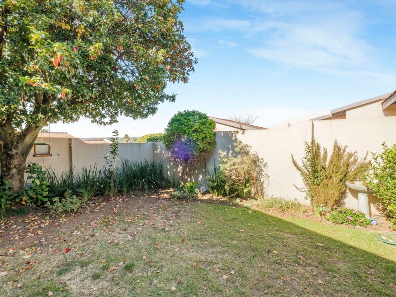 3 Bedroom Townhouse for Sale in Buccleuch - Photo 9