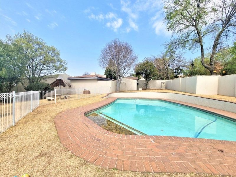 3 Bedroom Townhouse for Sale in Buccleuch - Photo 10