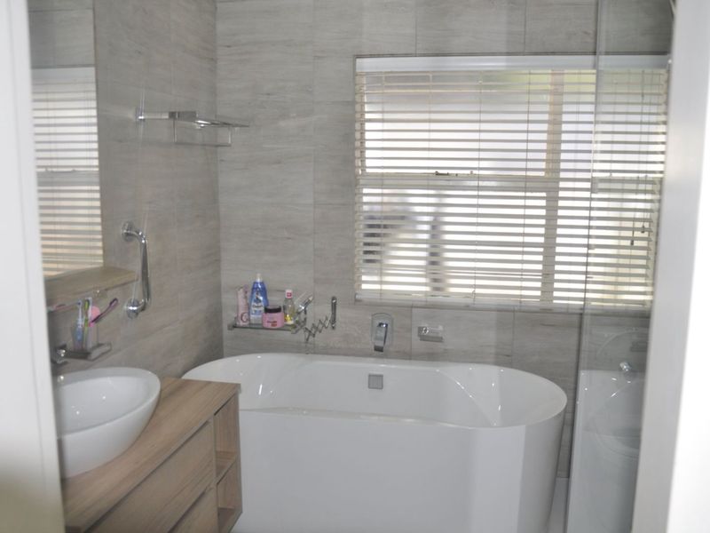 3 Bedroom Townhouse for Sale in Buccleuch - Photo 7