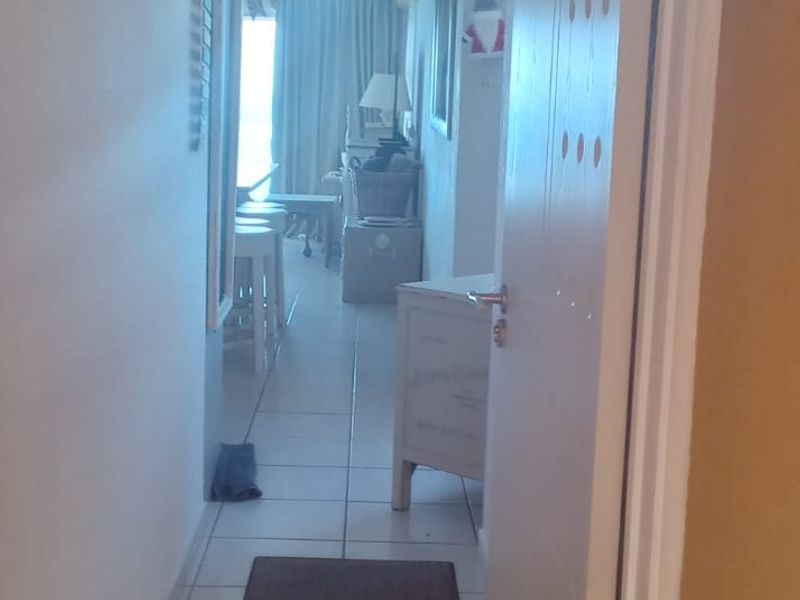 Spacious three bedroom apartment , fully furnished with large entertainment area for sale in Margate - Photo 4