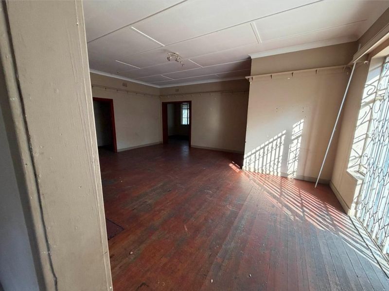 3 bed Rental Property Available in Linbro Park - Photo 8