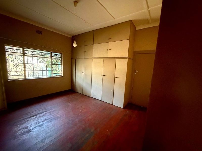 3 bed Rental Property Available in Linbro Park - Photo 4