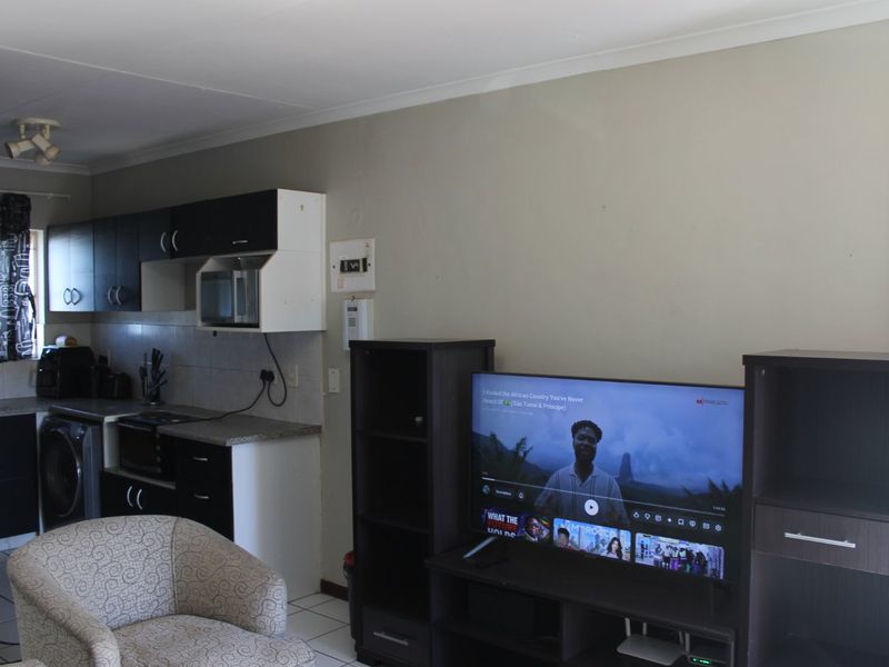 EXPANDING YOUR INVESTMENT PORTFOLIO - Photo 4